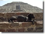 Teotihuacán hlídač pyramidy