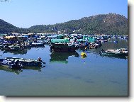 &quot;bárky&quot; u přístavu SOK KWU VAN na ostrůvku Lamma Island (Hong Kong)